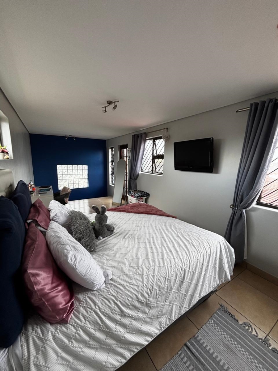 3 Bedroom Property for Sale in Strandfontein Village Western Cape